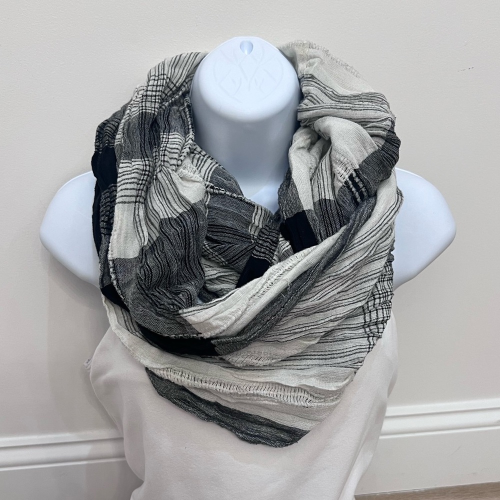 White and Black infinity scarf